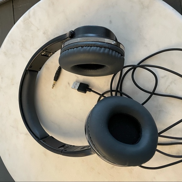 FLIPS headphones 🎧 - Picture 8 of 9